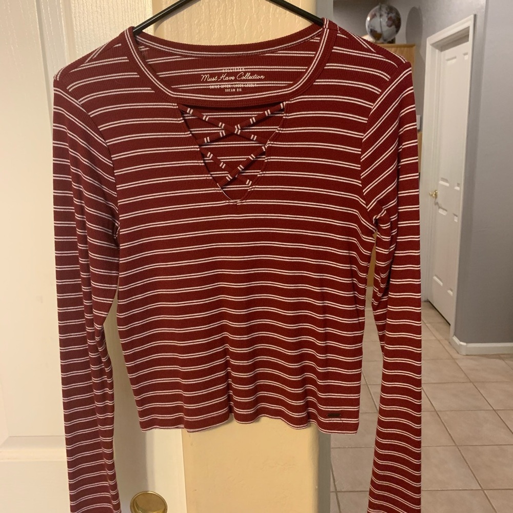 hollister cropped long sleeve!!